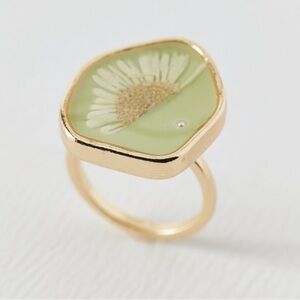 ❤️‍🔥BOGO FREE Urban outfitters pressed flower resin yellow green golden ring 7